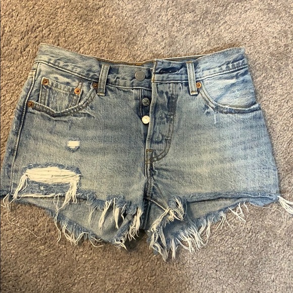 ❌ SOLD ❌ Levi 501 Shorts - Picture 1 of 3